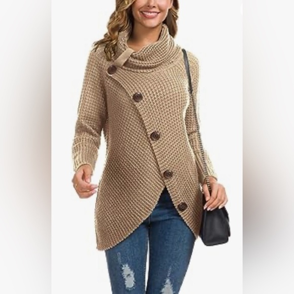 NEW Grecerelle Womens Asymmetric Chunky Button Detail Pullover Sweater Size L - Picture 2 of 14